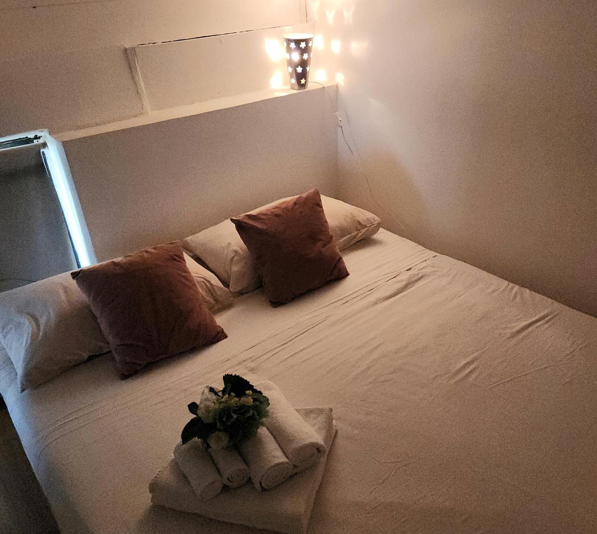 Gaia Suites - A Due Passi Dal Centro - Parcheggio Privato 都灵 客房 照片